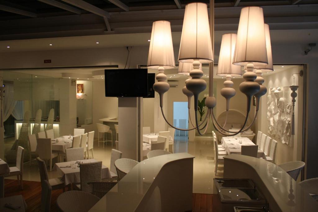 Santi White Hotell Phuket Eksteriør bilde