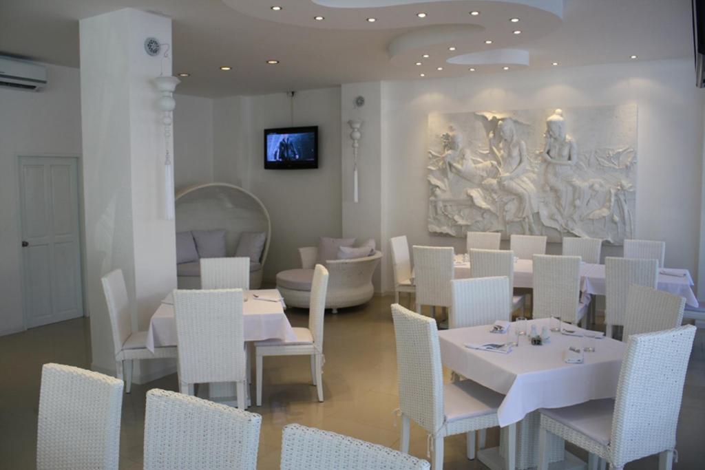 Santi White Hotell Phuket Eksteriør bilde